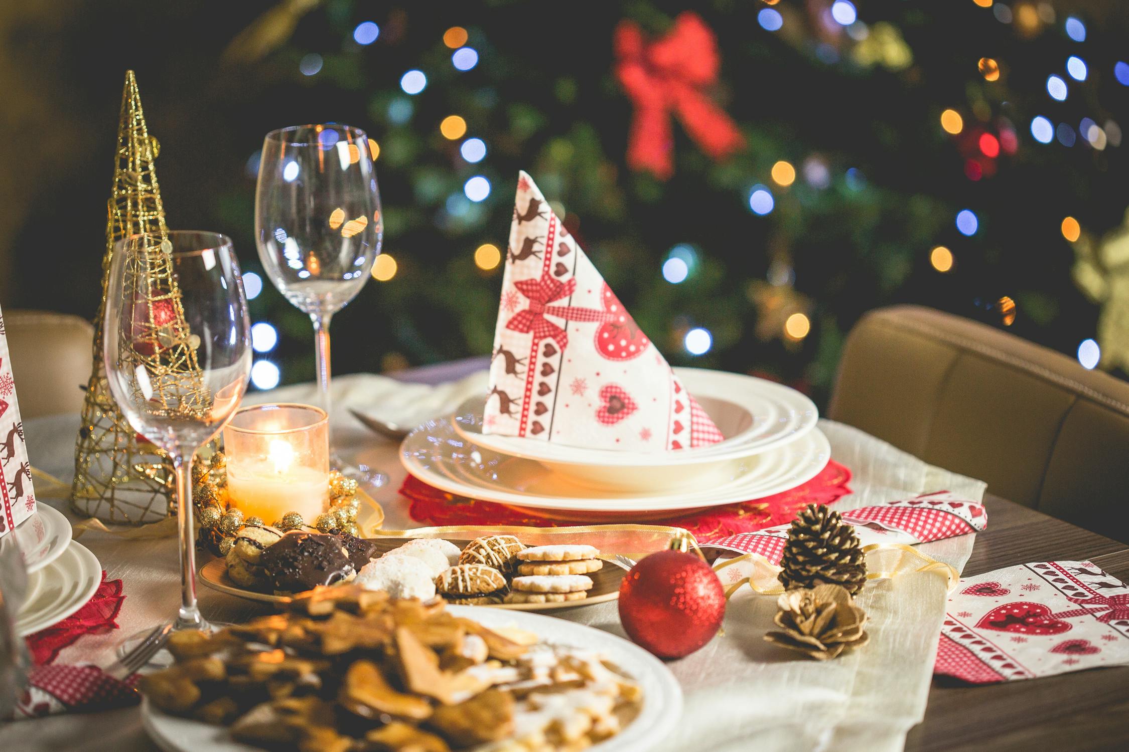 Eating Healthy During the Holidays: Tips and Tricks for a Festive and Fit Season