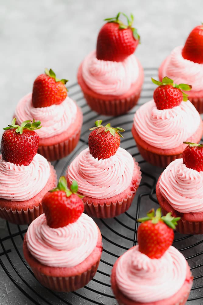 Vegan Strawberry Cupcakes