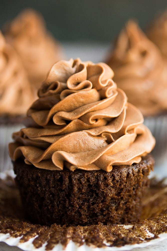 The Best Vegan Chocolate Cupcakes